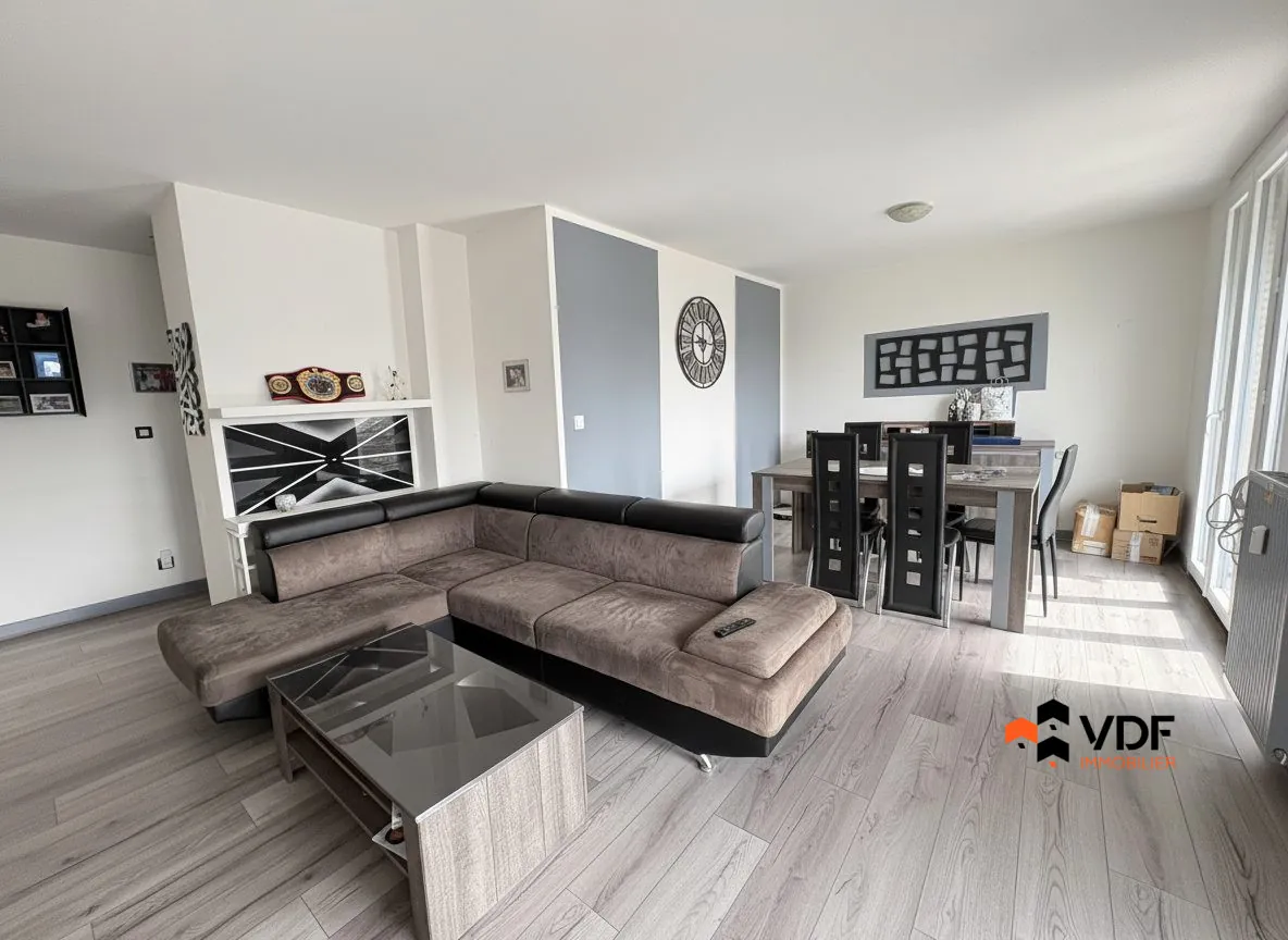 Appartement avec balcon et garage à Roanne – 68 m²