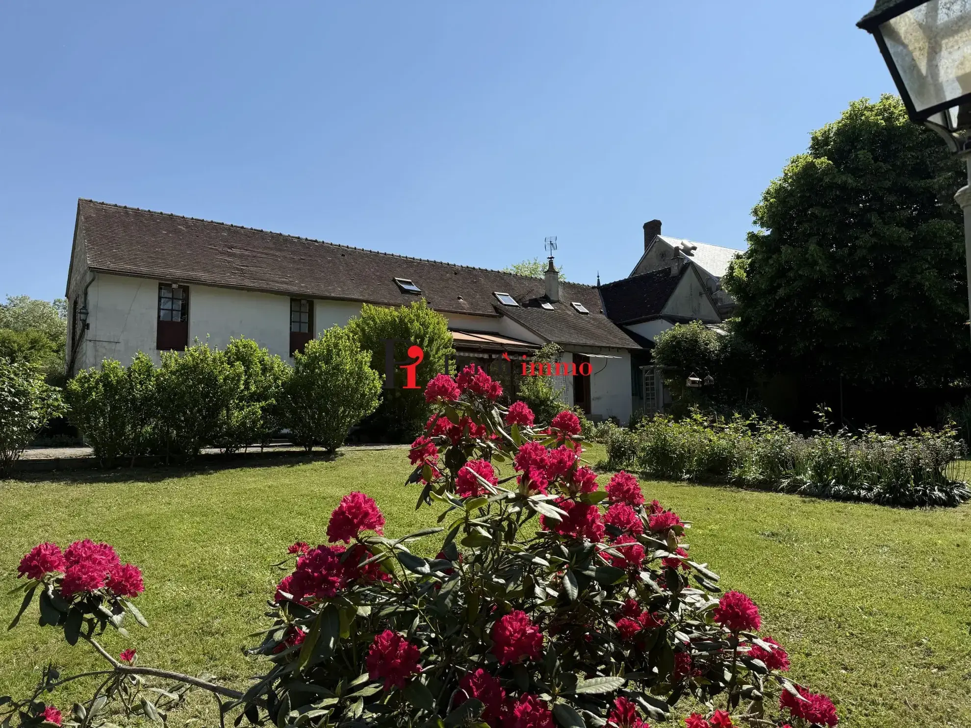 Maison familiale à vendre à Rémalard en Perche avec jardin et prairie, 4 chambres