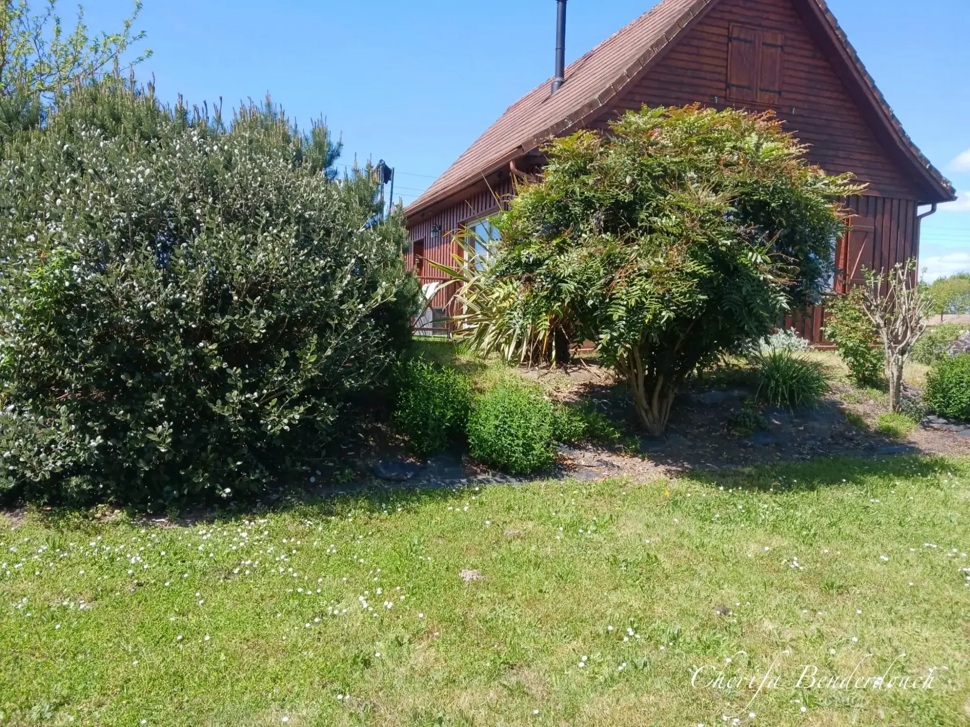 Belle maison en bois de 6 pièces avec jardin à Saint-Seurin-de-Prats