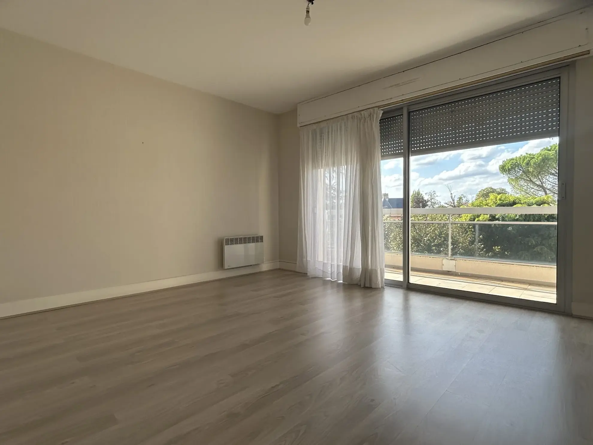 Vente appartement T3 récent et lumineux à Niort avec parking et balcon