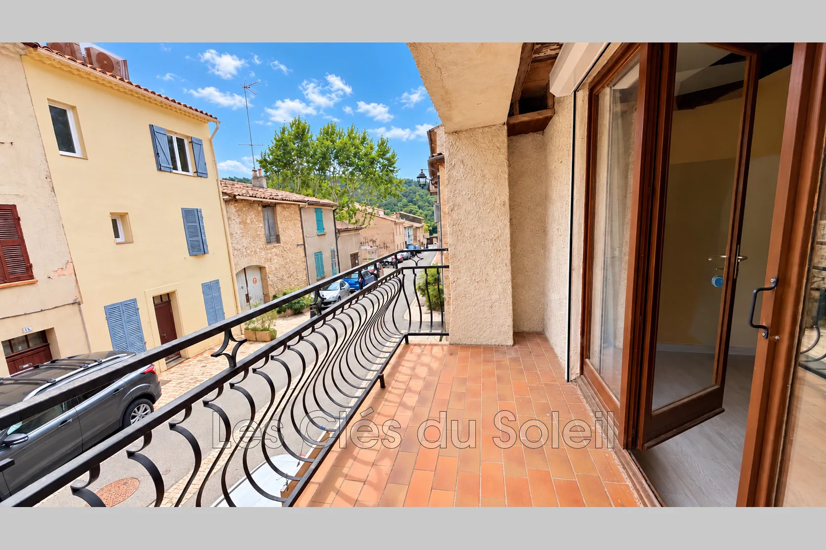 Maison de village à Vins-sur-Caramy de 97 m² avec potentiel de rénovation
