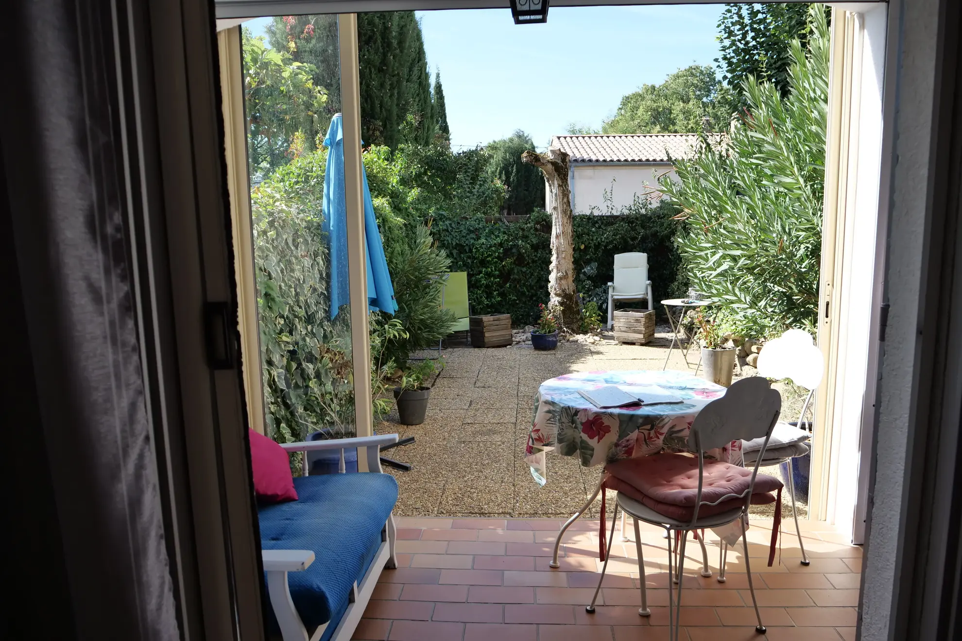 Studio lumineux de 24,4 m² avec terrasse de 32 m² à Gréoux-les-Bains