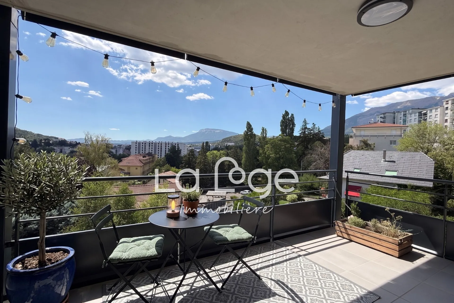 Appartement 3 pièces avec terrasse et vue à Gap Quartier des Silos