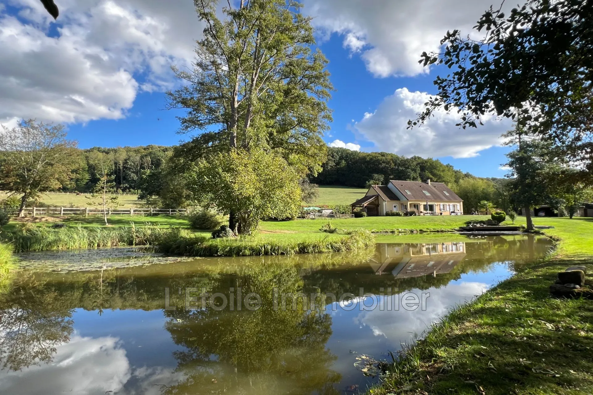 Maison de campagne avec grand terrain à Longny-les-Villages
