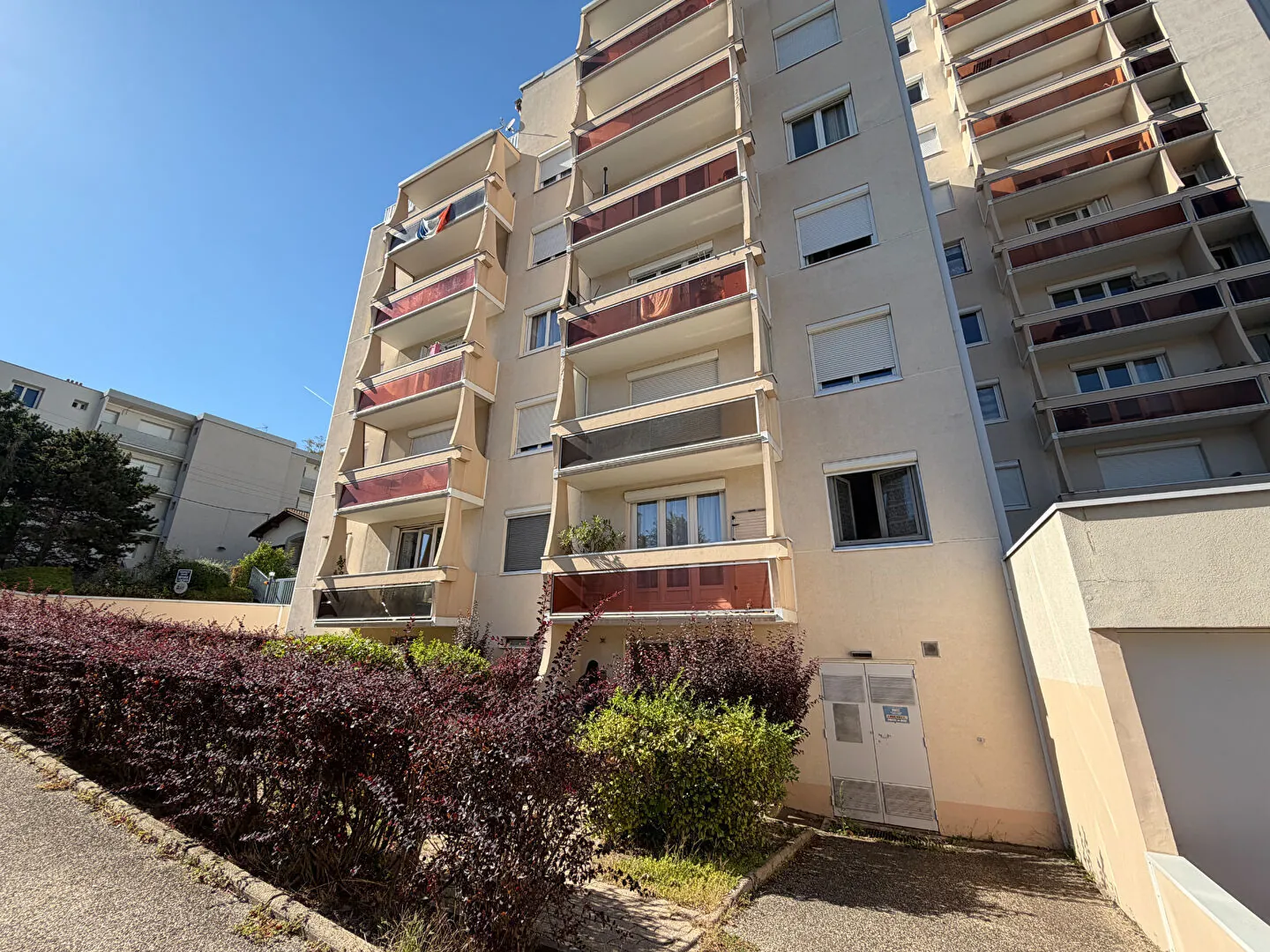 Appartement T2 rénové avec parking et cave à Terrenoire, Saint-Étienne
