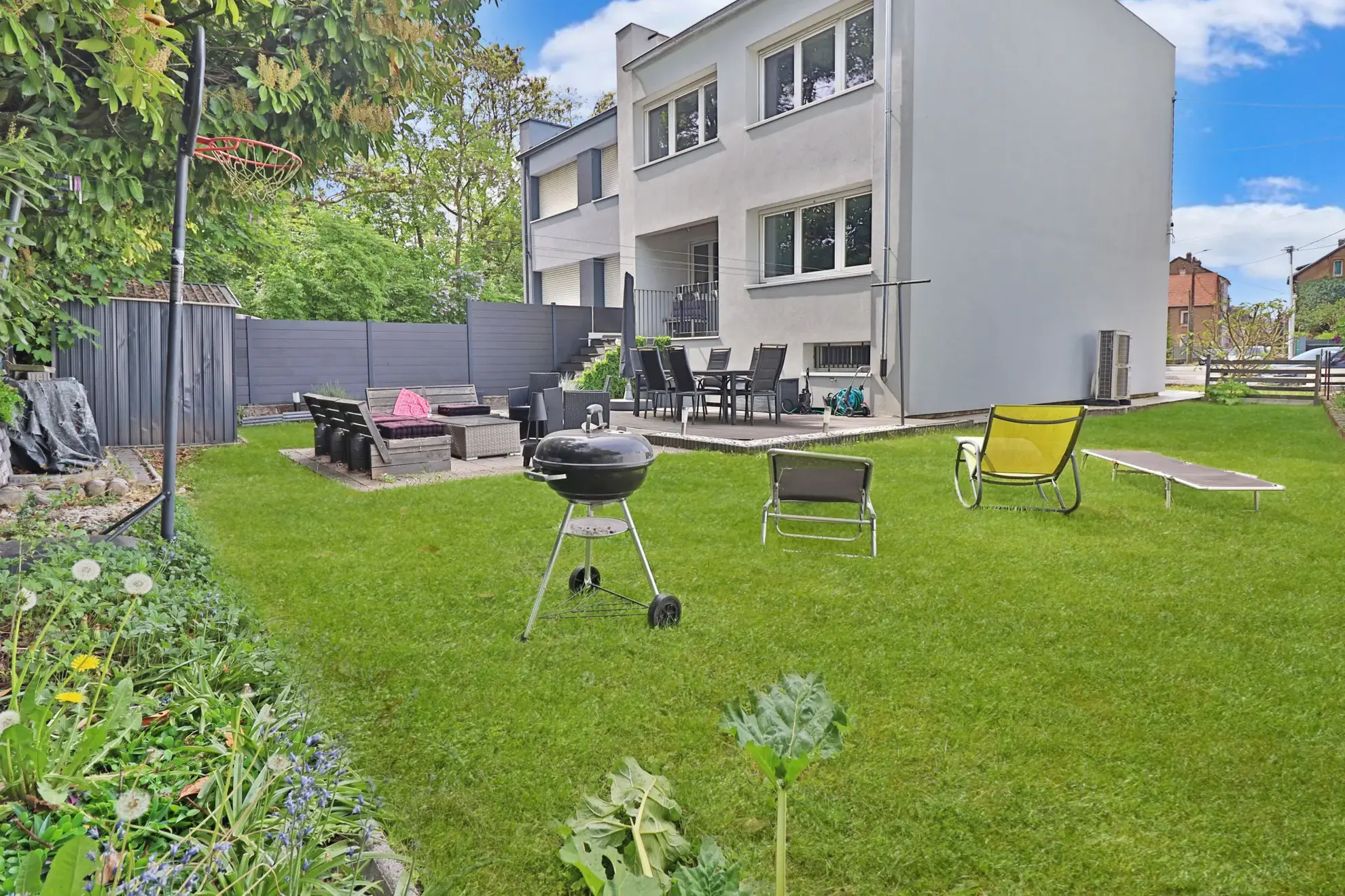 Charmante maison 4 chambres, 102 m² avec jardin, terrasses et garage à Mondelange