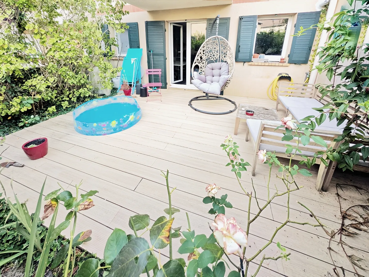 Appartement 3 pièces en rez-de-jardin avec terrasse et parking à Magny-les-Hameaux