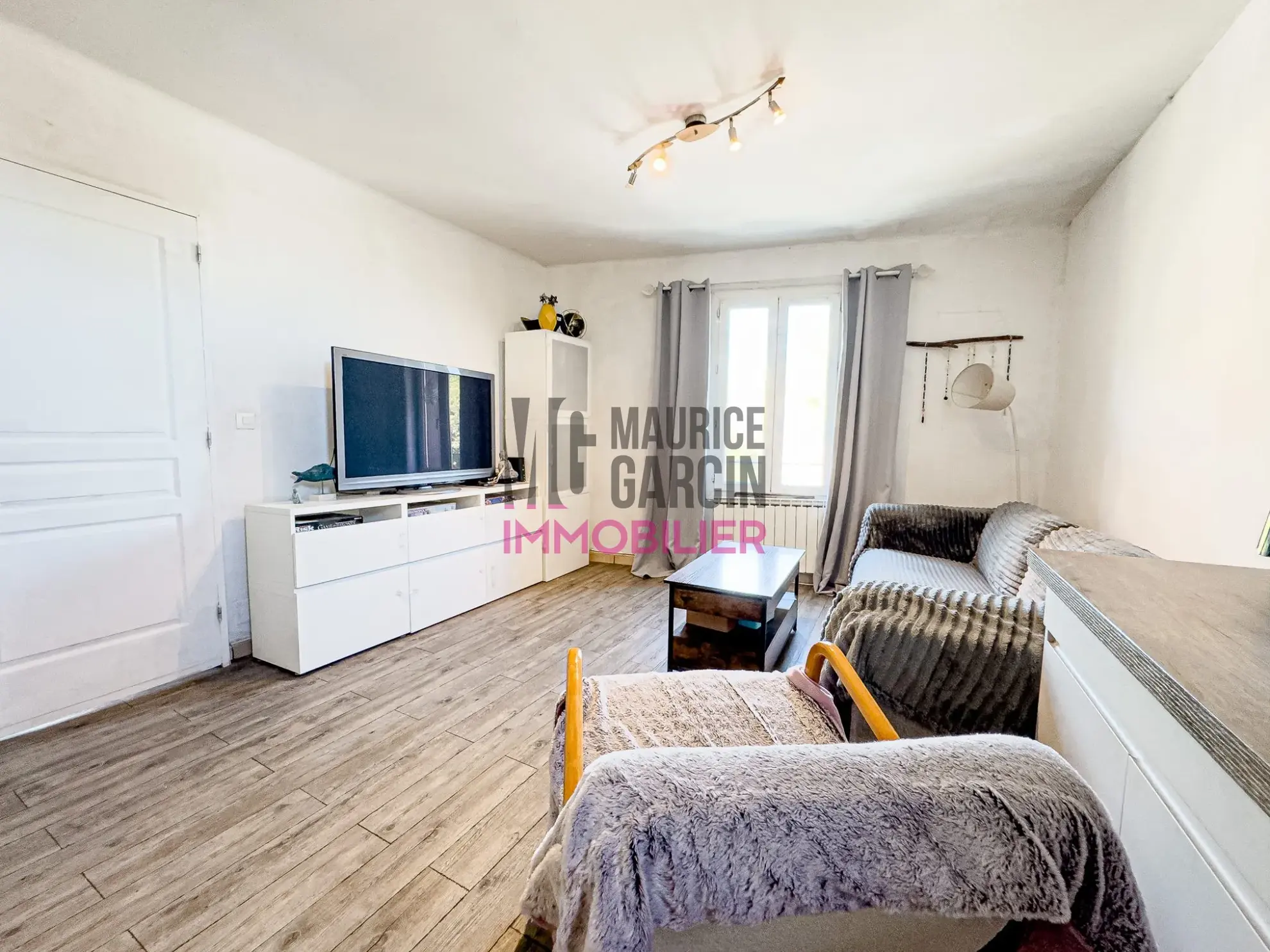 Appartement T3 en centre-ville à L'Isle-sur-la-Sorgue - Exclu