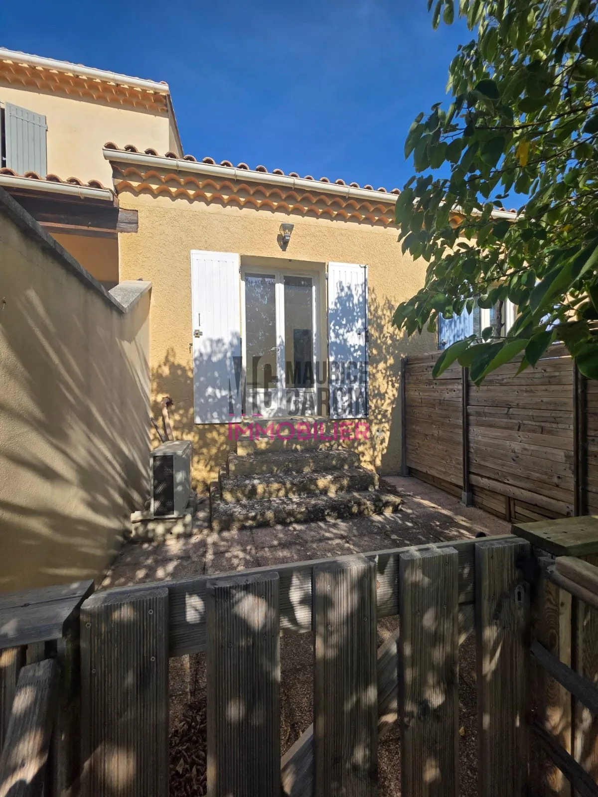 Belle maison à Venasque avec jardin privé, idéal pied-à-terre en Provence