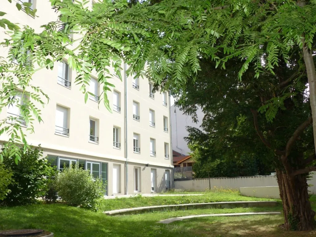 Studio à Villeurbanne La DOUA avec bail commercial, rentabilité attractive