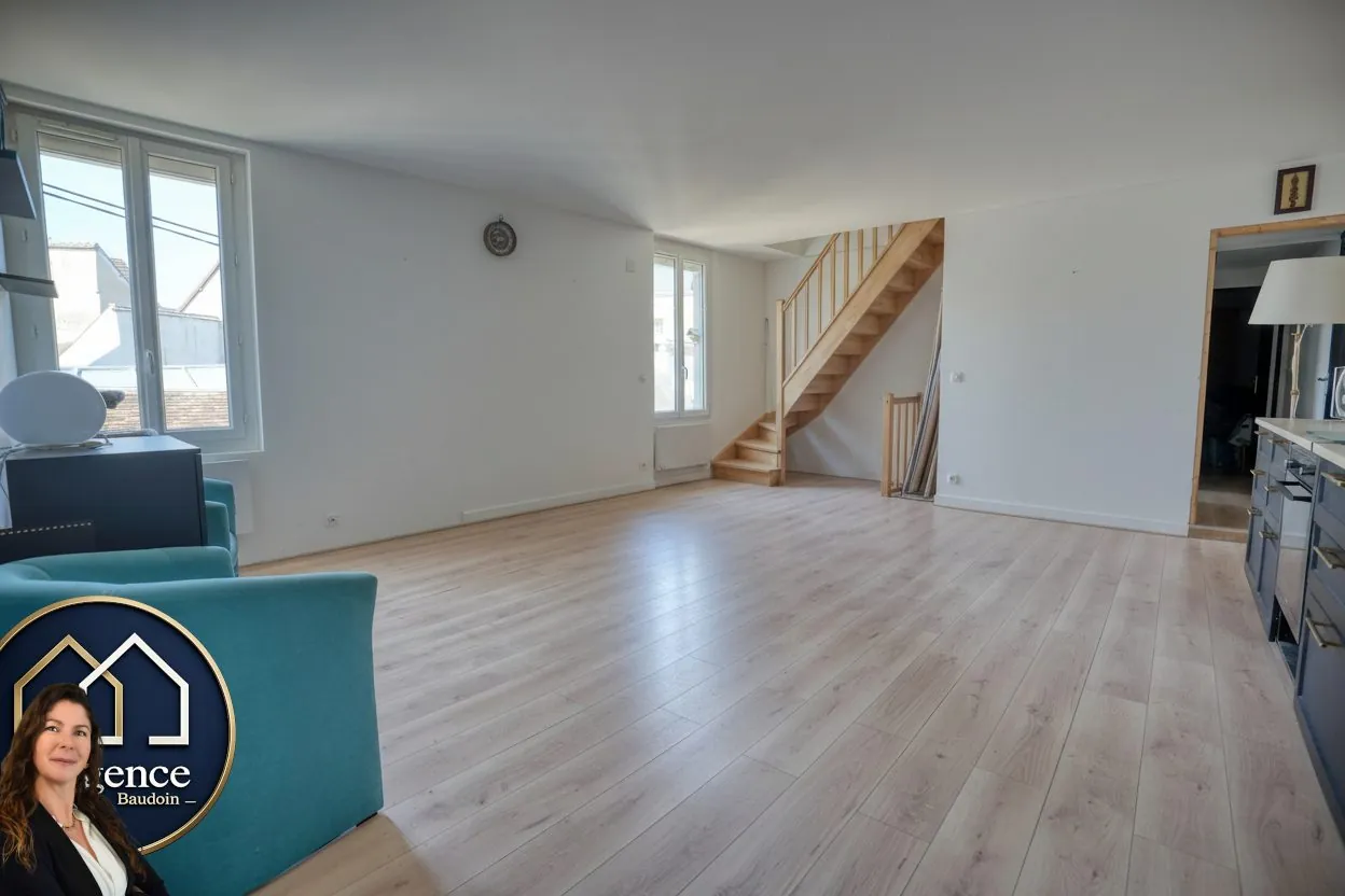 Maison de ville de 126,5 m² avec 5 chambres à Nogent-le-Roi, proche Paris