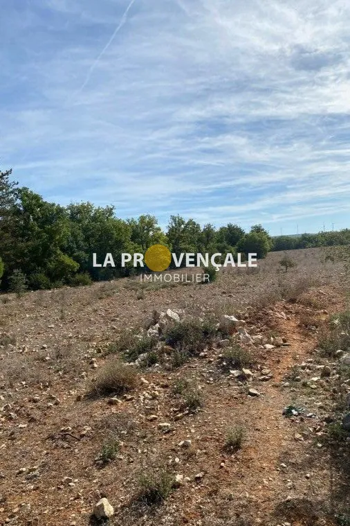 Vente d'un terrain de loisirs et agricole à Rians, 33,37 ha