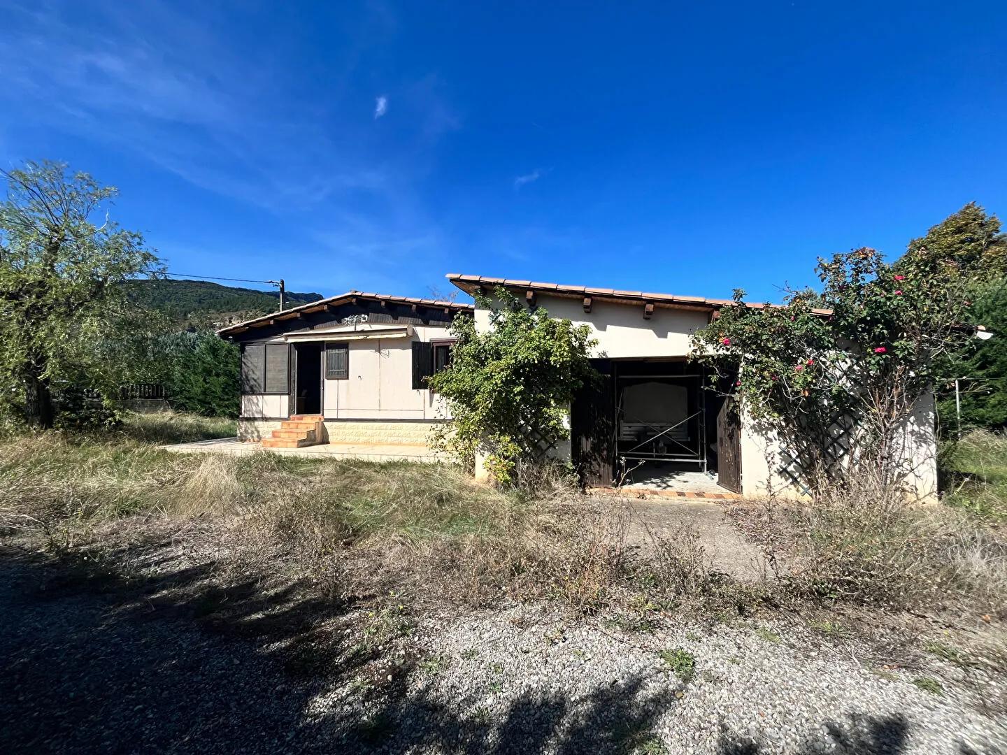 Charmant chalet de 50 m² avec grand garage à Serres - Résidence principale ou secondaire
