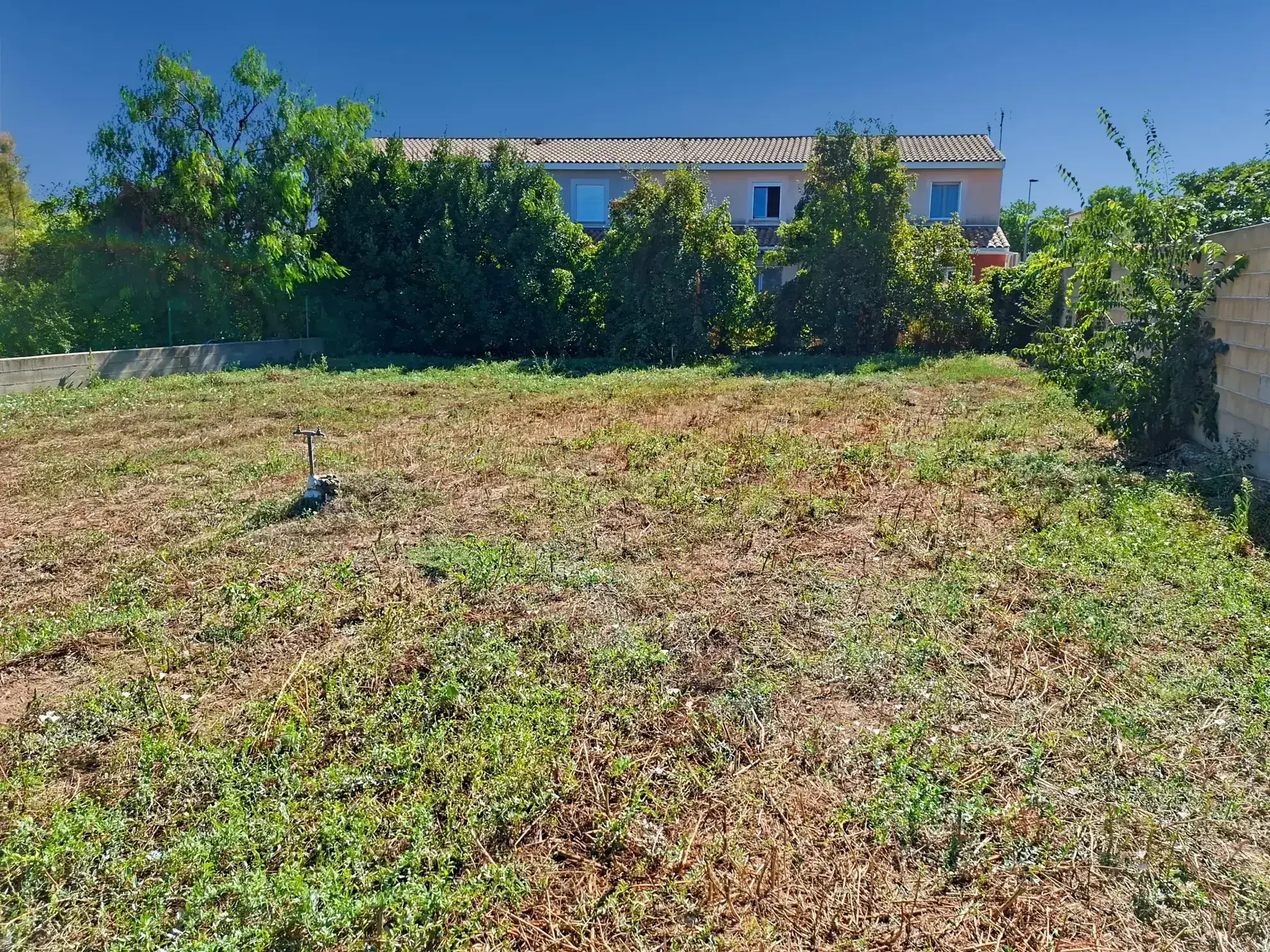 Superbe terrain constructible de 557 m² à Cazouls-les-Béziers – idéal pour votre projet immobilier