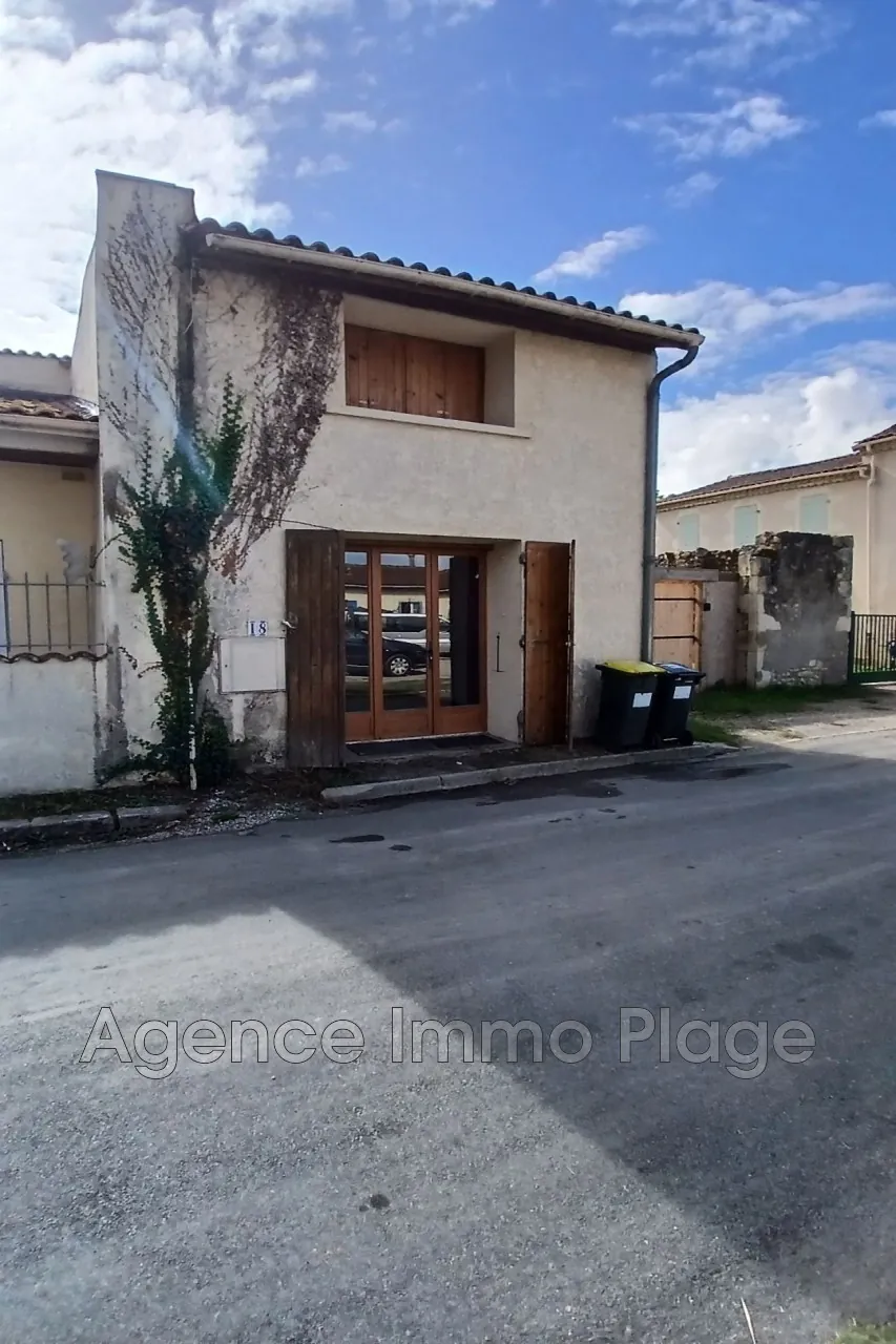 Maison de ville à Gaillan-Médoc de 92,50 m² avec terrasse et 3 chambres