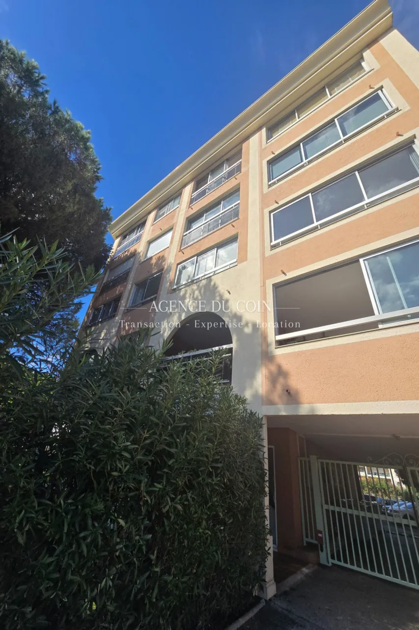 appartement T3 rénové de 70 m² avec vue à Fréjus, Côte d'Azur