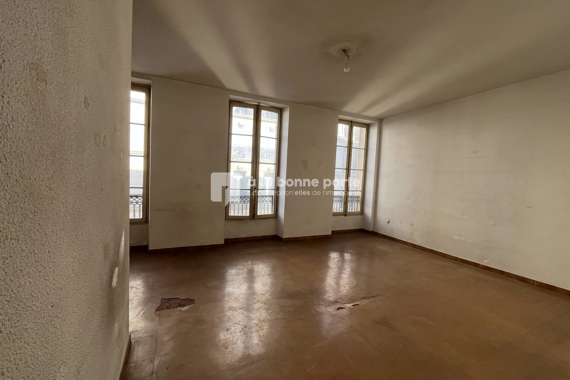 Studio rénové de 26 m² au centre de Marseille, proximité des transports et commerces