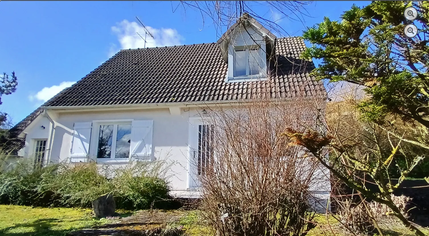 Maison familiale 8 pièces avec jardin de 1210 m² près de Troyes