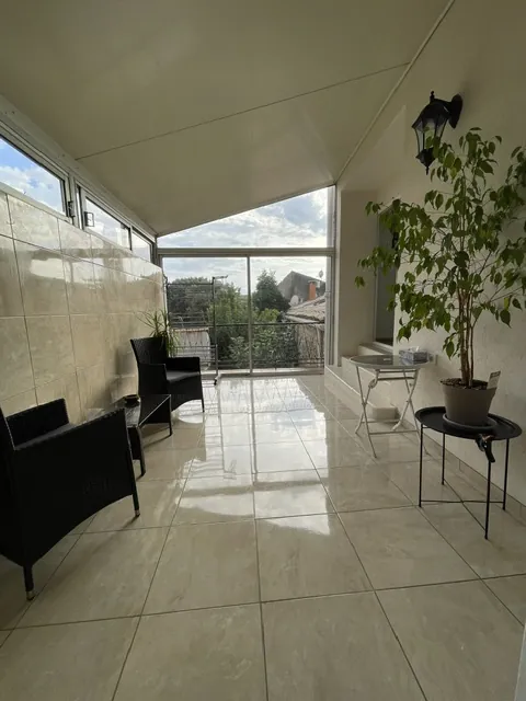 Maison vigneronne rénovée de 140 m² avec studio, jardin et garage à Montagnac