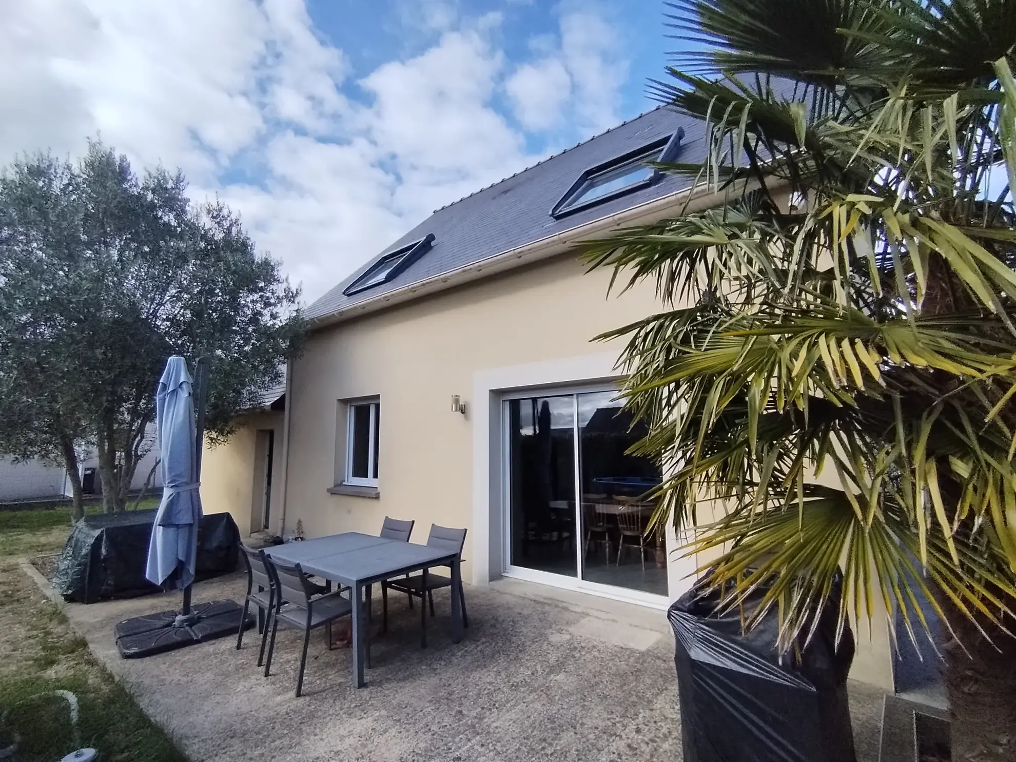 Charmante maison 4 chambres à Saint-Sauveur des Landes avec jardin et potentiel d'agrandissement