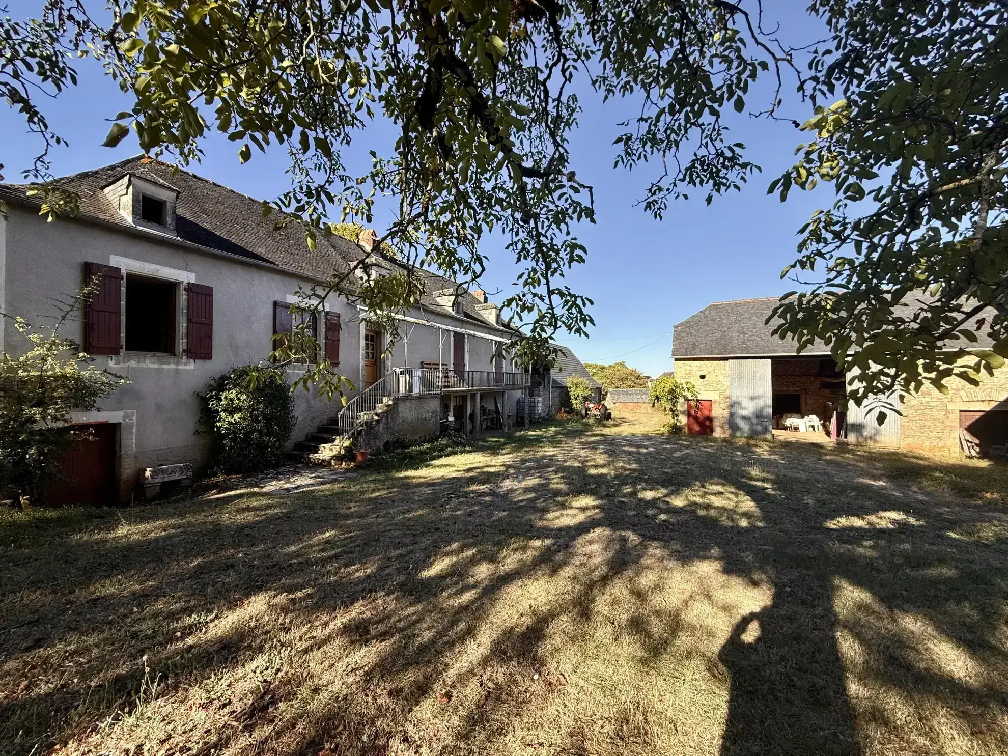 À vendre ensemble immobilier avec dépendances à La Dornac, Périgord Noir