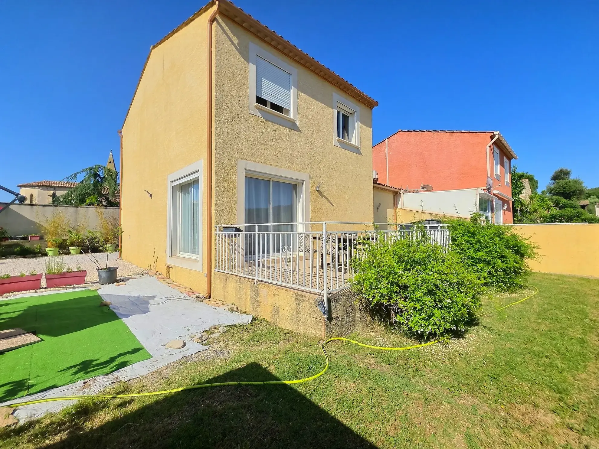 Maison 4 pièces de 93m² à Montmirat avec jardin et vue dégagée