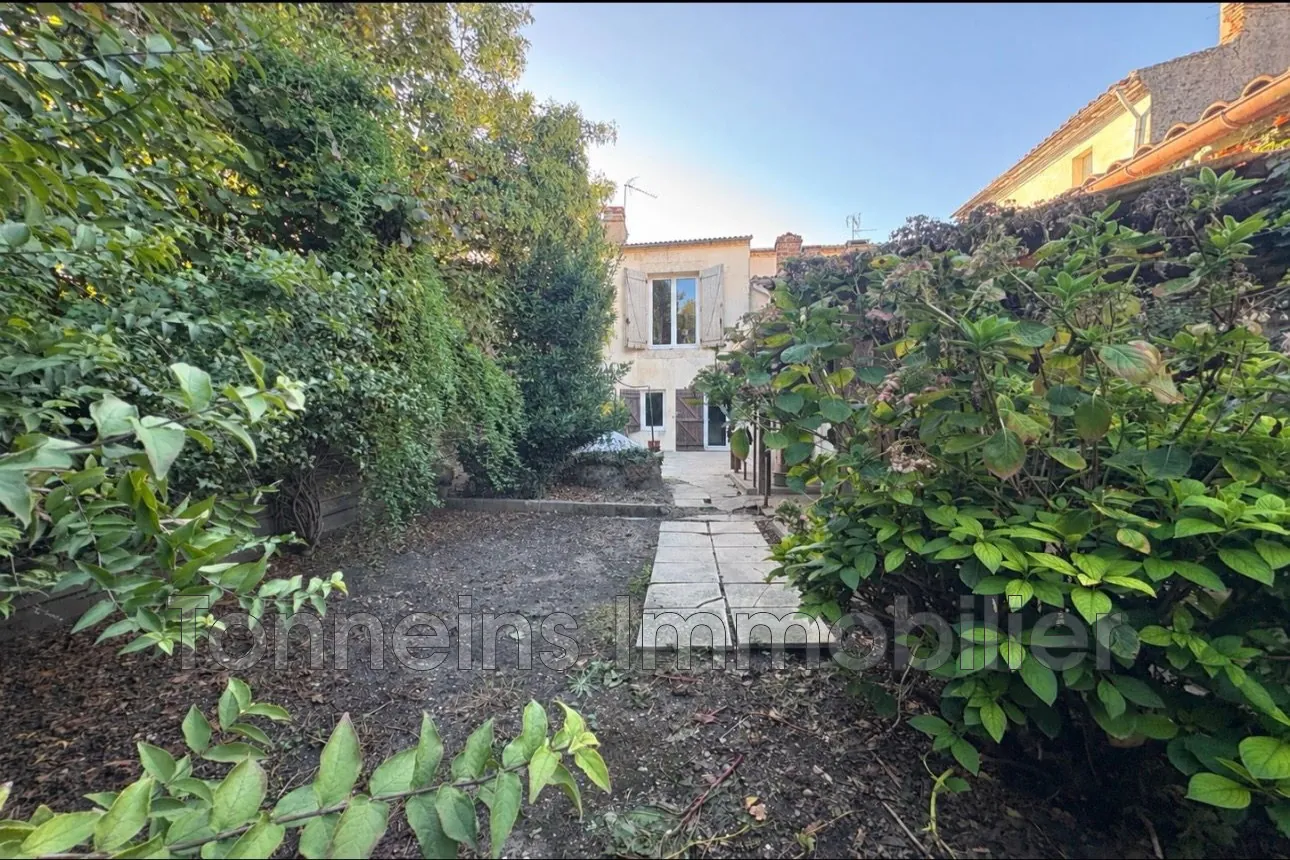 Maison 135 m² à Tonneins avec 3 chambres et jardin sans vis-à-vis