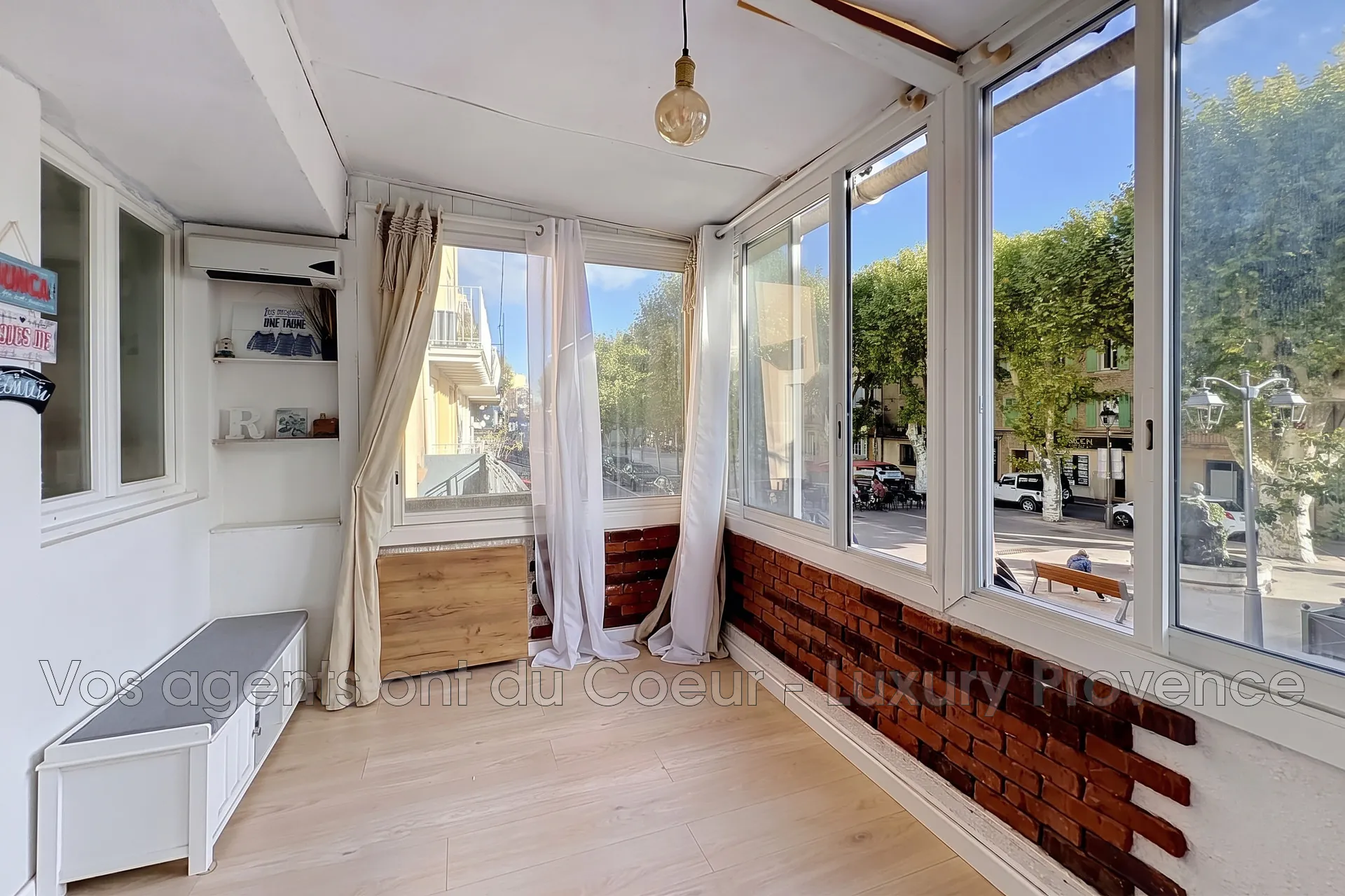 Appartement 2 pièces rénové à Fuveau, parfait pour investissement ou premier achat