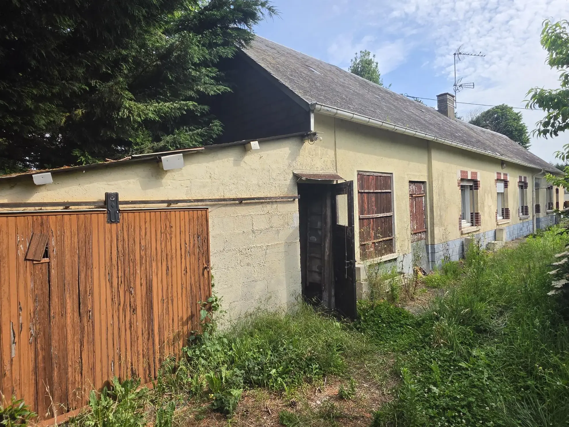 Longère normande à rénover à Sassetot-le-Mauconduit - potentiel et charme normand