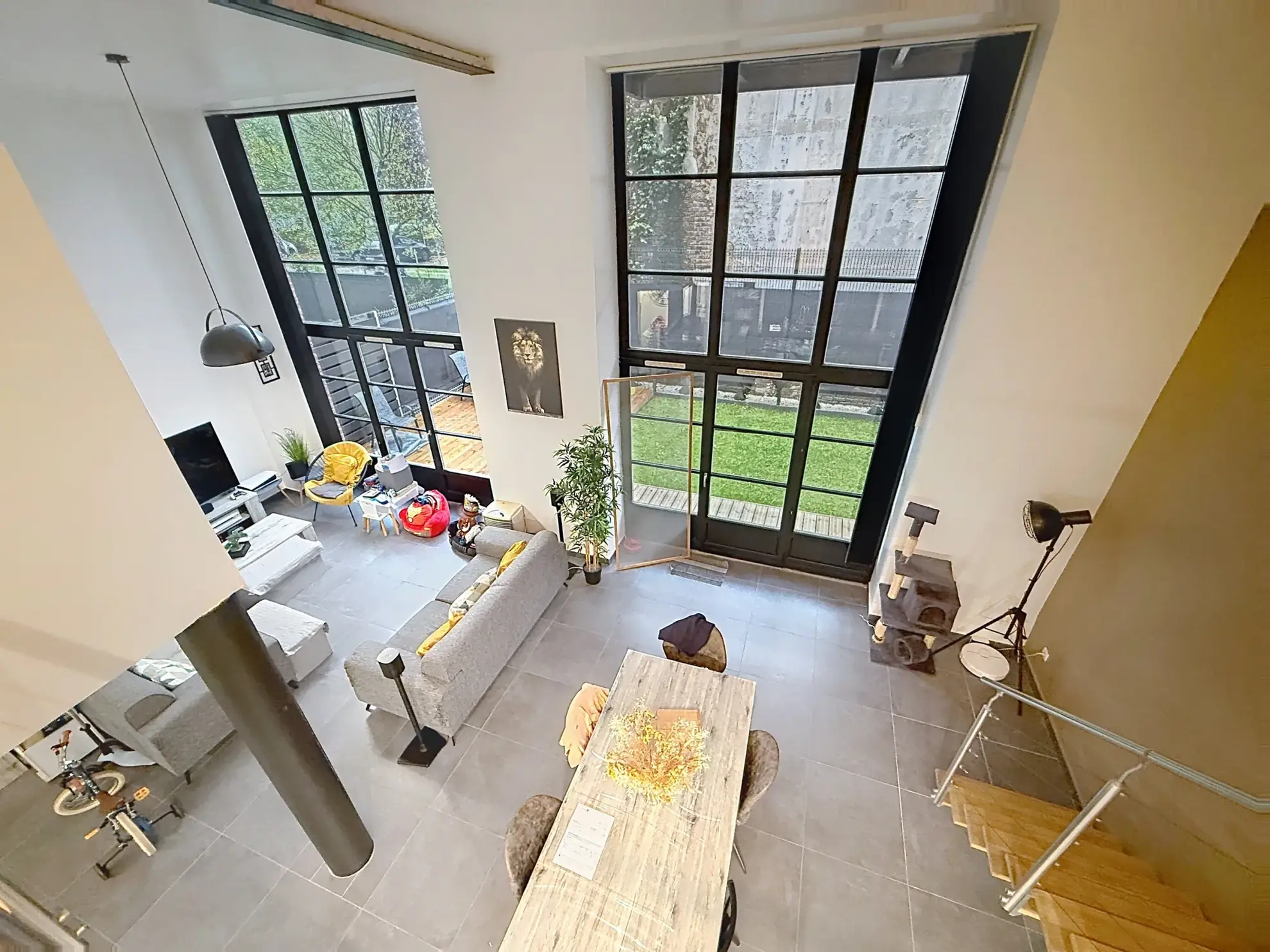 Superbe loft avec jardin à Tourcoing, quartier Mouvaux, ancien site industriel réhabilité