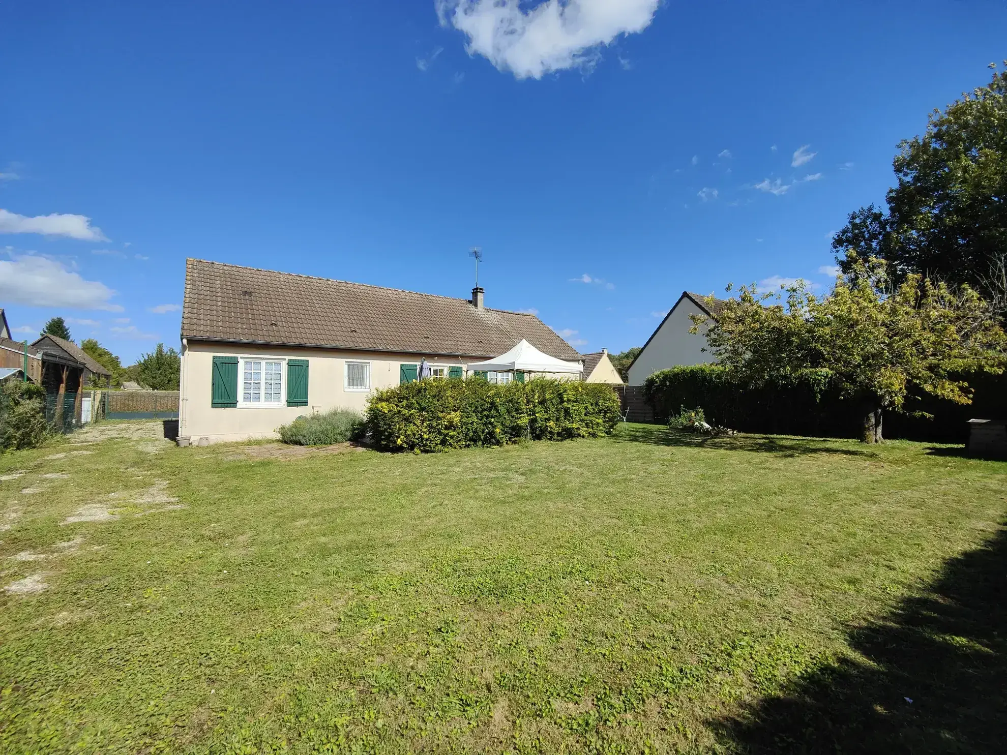 Maison de plain-pied à Turny avec jardin et terrasse – Idéale pour famille