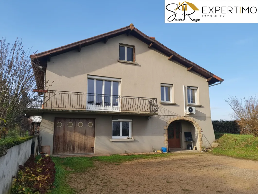 Maison de 123 m² à Lapeyrouse avec grand terrain et potentiel de rénovation