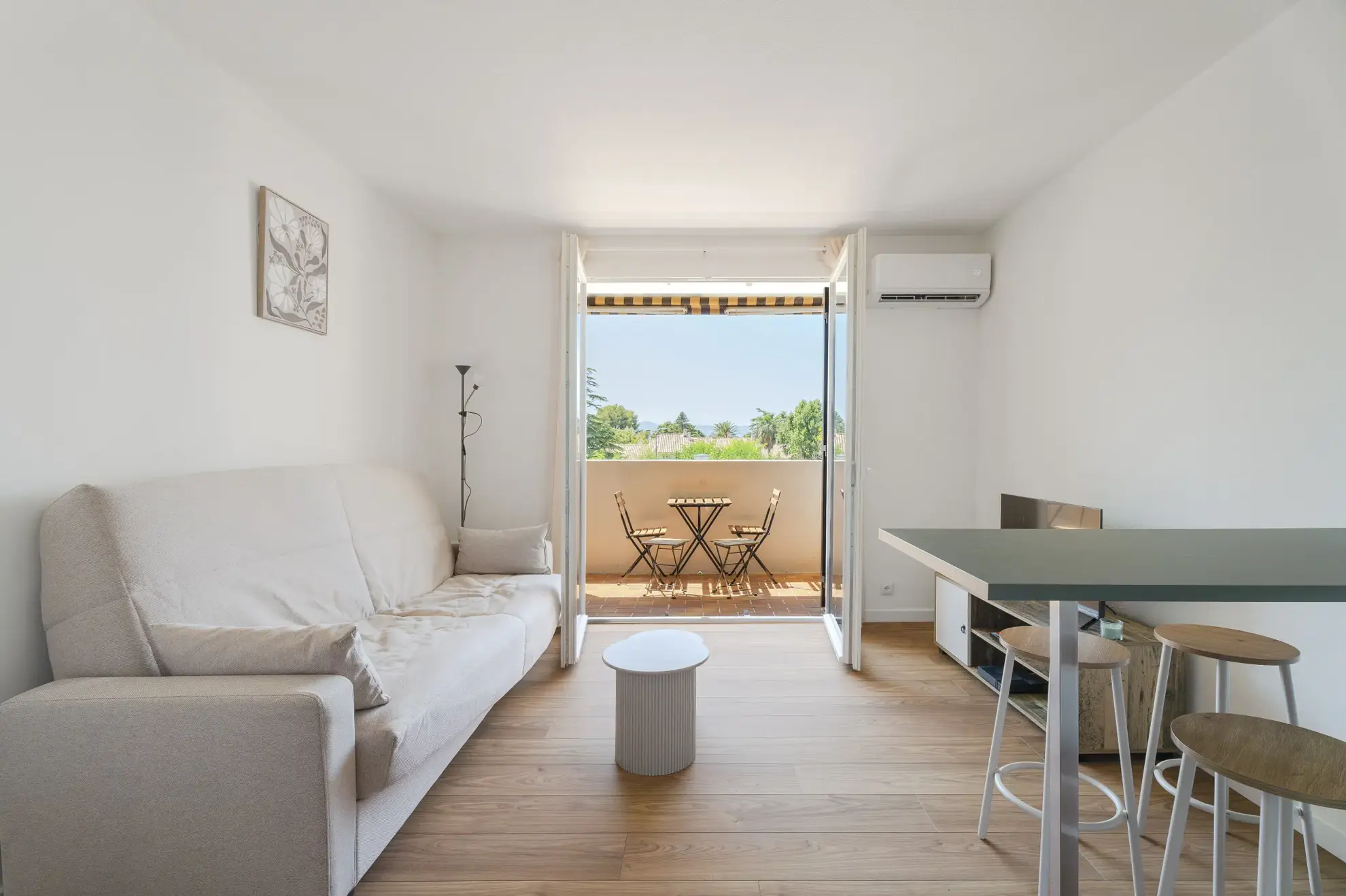 Vente Studio La Madrague Saint-Cyr-sur-Mer 22 m² avec balcon et parking privé