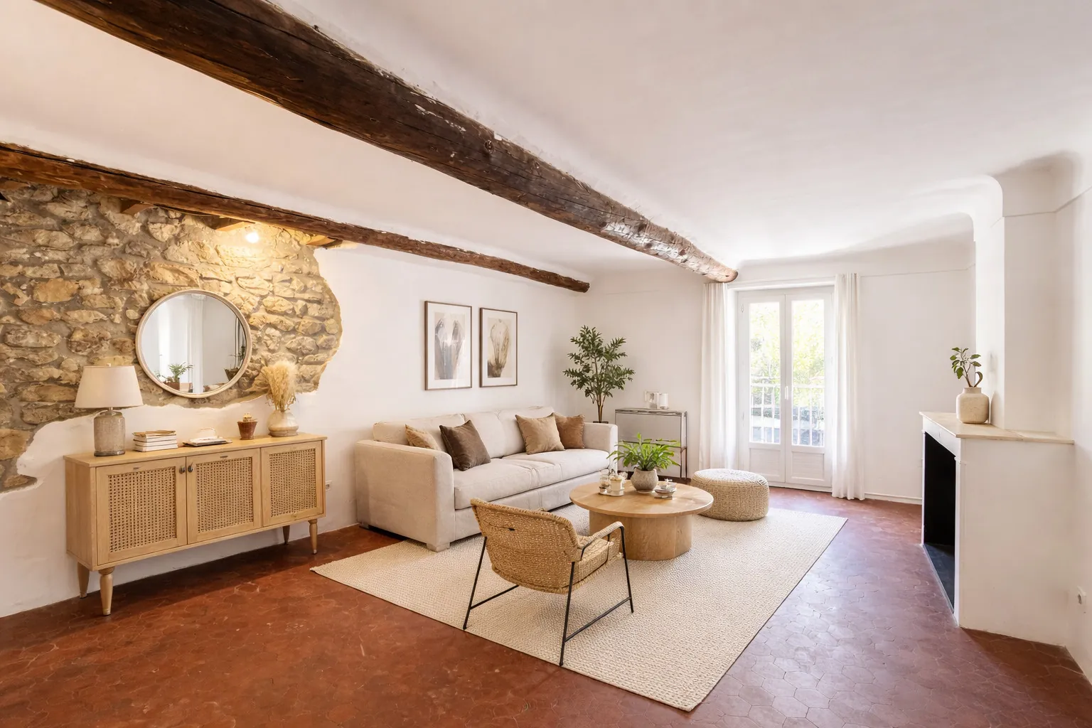 Appartement spacieux de 117 m² avec cour à Apt - Grande opportunité