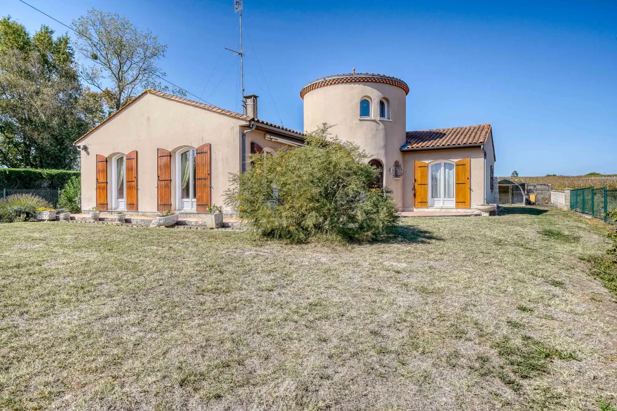 Maison à vendre de 171 m² avec jardin à Marcillac dans le Val-de-Livenne