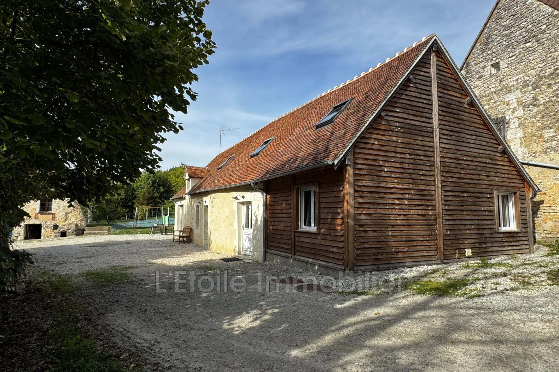 À vendre maison rénovée avec 3 chambres à Mortagne-Au-Perche