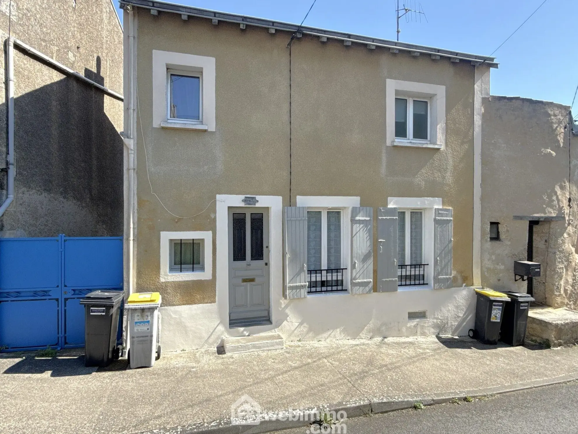 Maison de ville rénovée de 70 m² à Poitiers – 3 chambres, terrasse et jardin