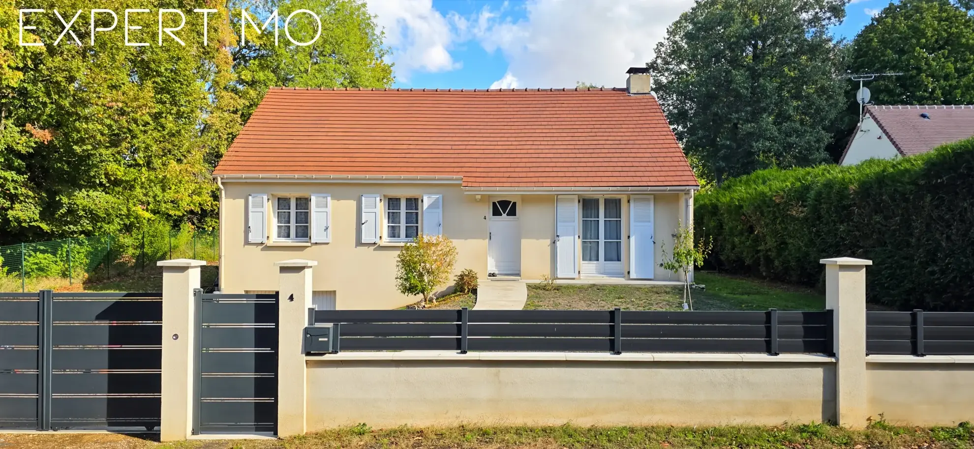 Maison de plain-pied rénovée avec sous-sol et grand jardin à Méréville
