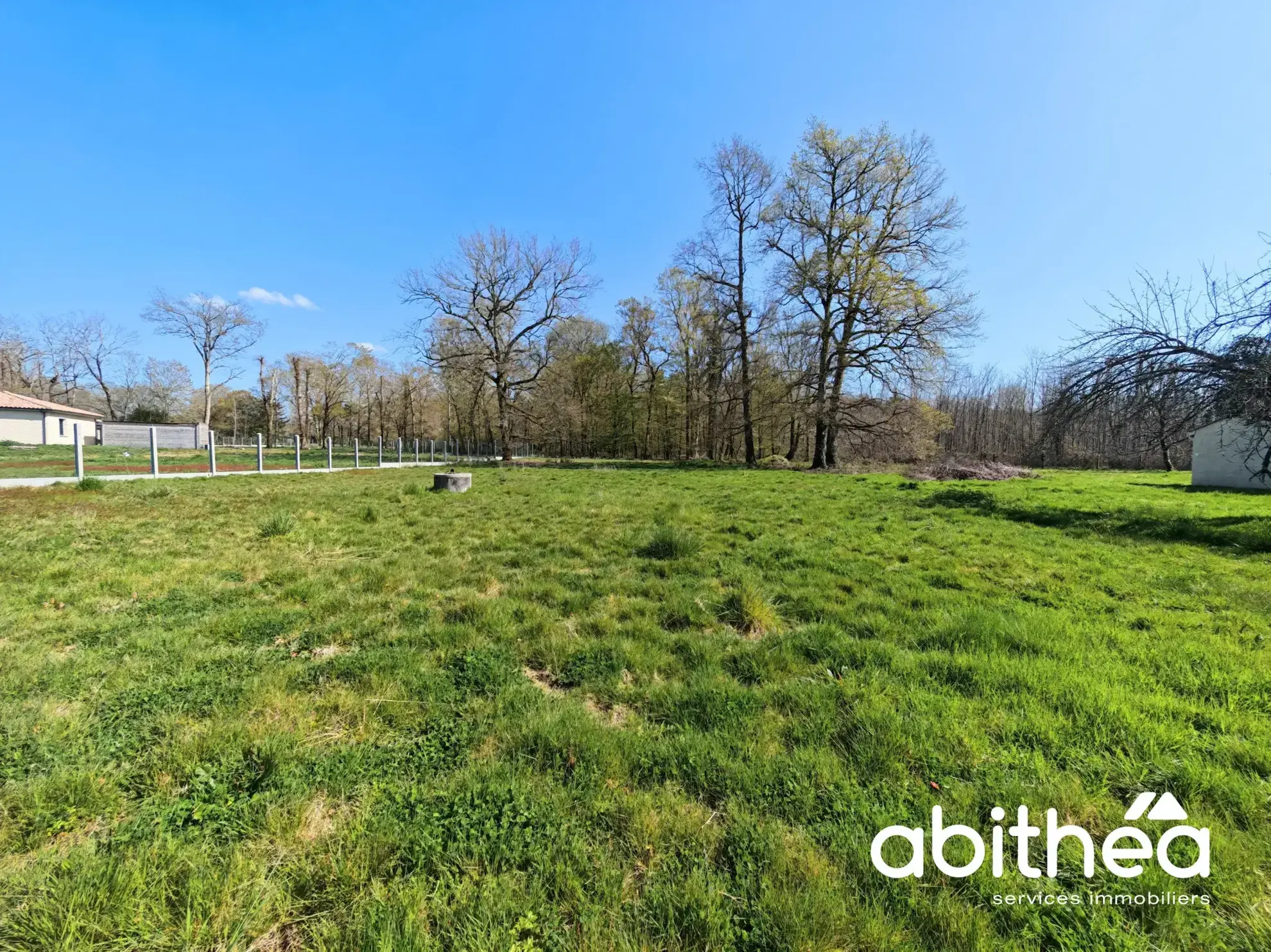 Terrain de 4 087 m² à Saint-Ciers-d’Abzac, cadre paisible et naturel idéal pour votre projet de construction