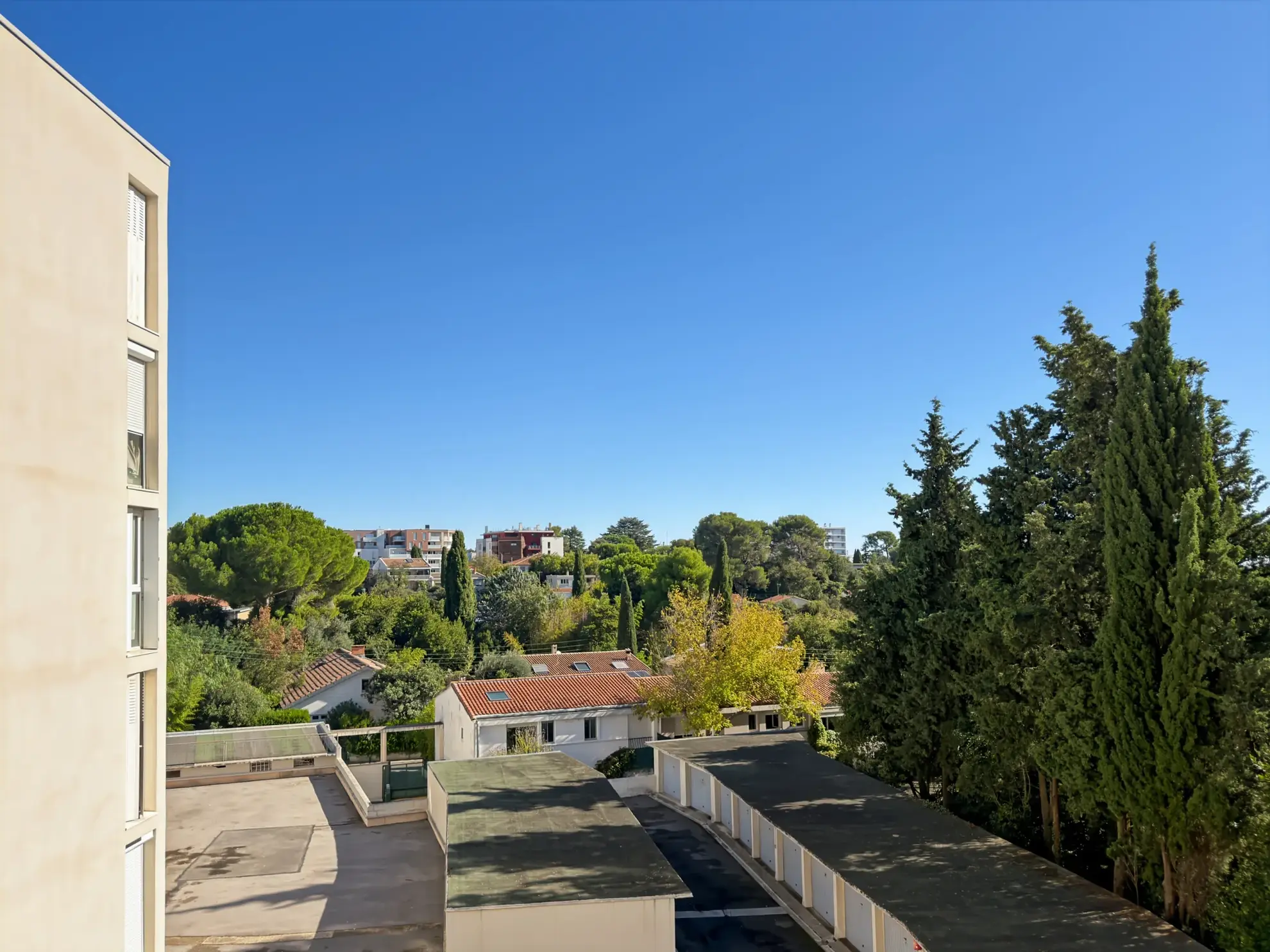 Appartement T3 avec terrasse, garage et vue dégagée à Montpellier