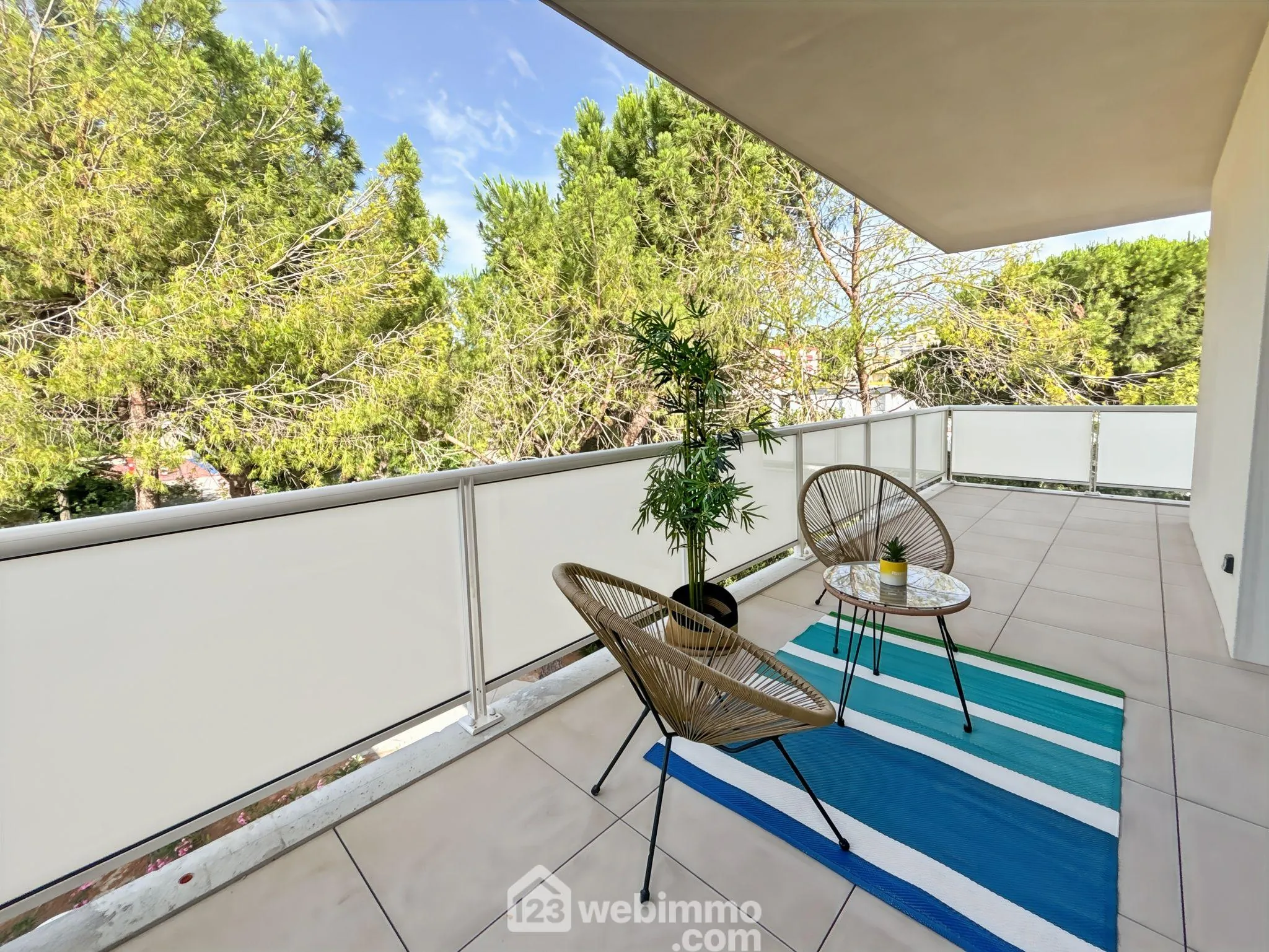 Appartement T4 de 81 m² avec terrasse à Béziers (34500) proche commodités