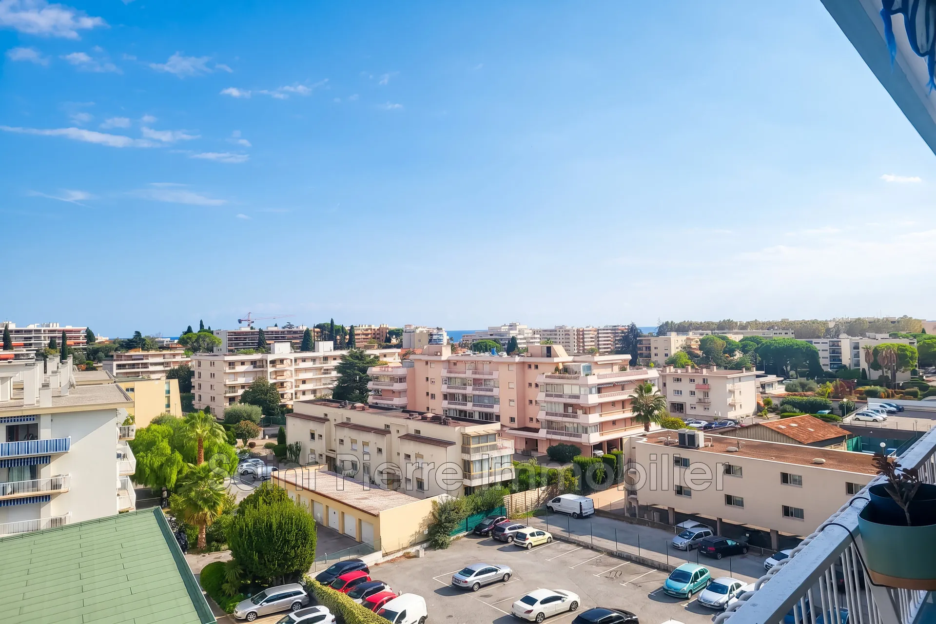 Appartement 2 pièces avec terrasse et vue mer à Cagnes-sur-Mer