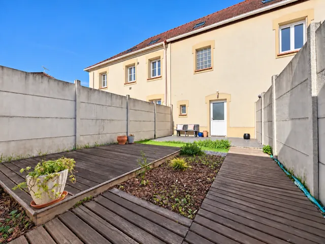 Maison atypique de 93 m² à Longpont-sur-Orge avec jardin et charme de l’ancien