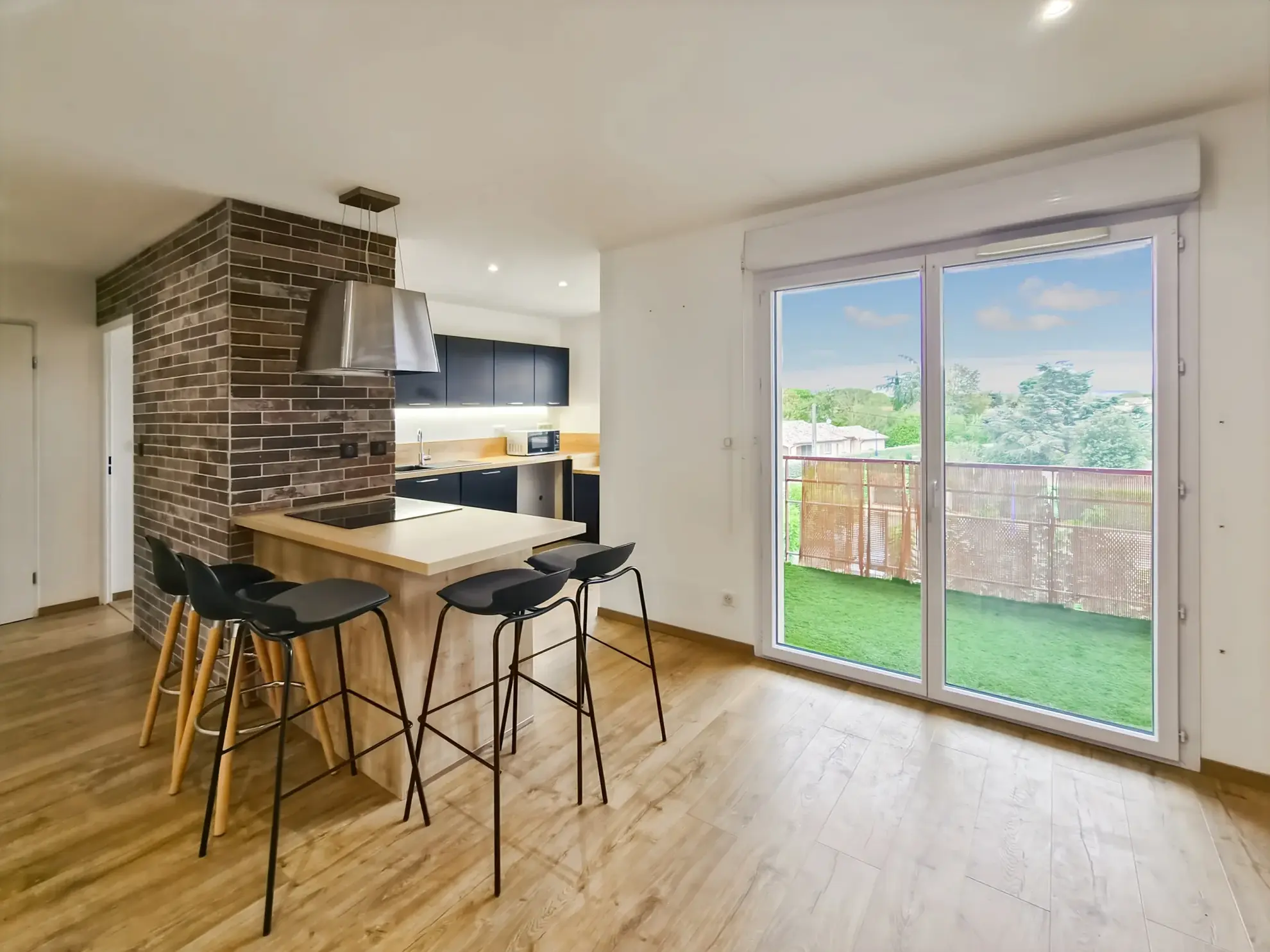 Vente appartement T2 de 47m² avec balcon et parking à L'Isle-Jourdain