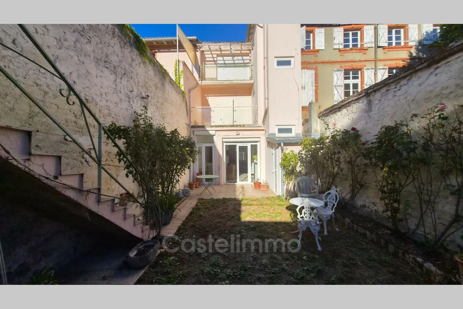 Belle maison de ville de 220 m² à Castelsarrasin avec jardin et potentiel de division