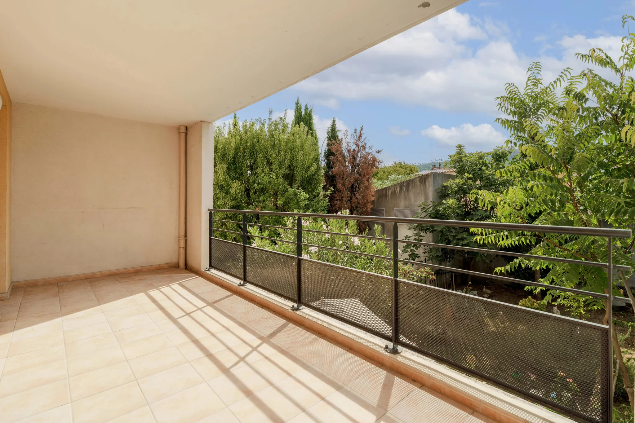 Grand T3 de 73 m² avec terrasse plein sud à Brignoles