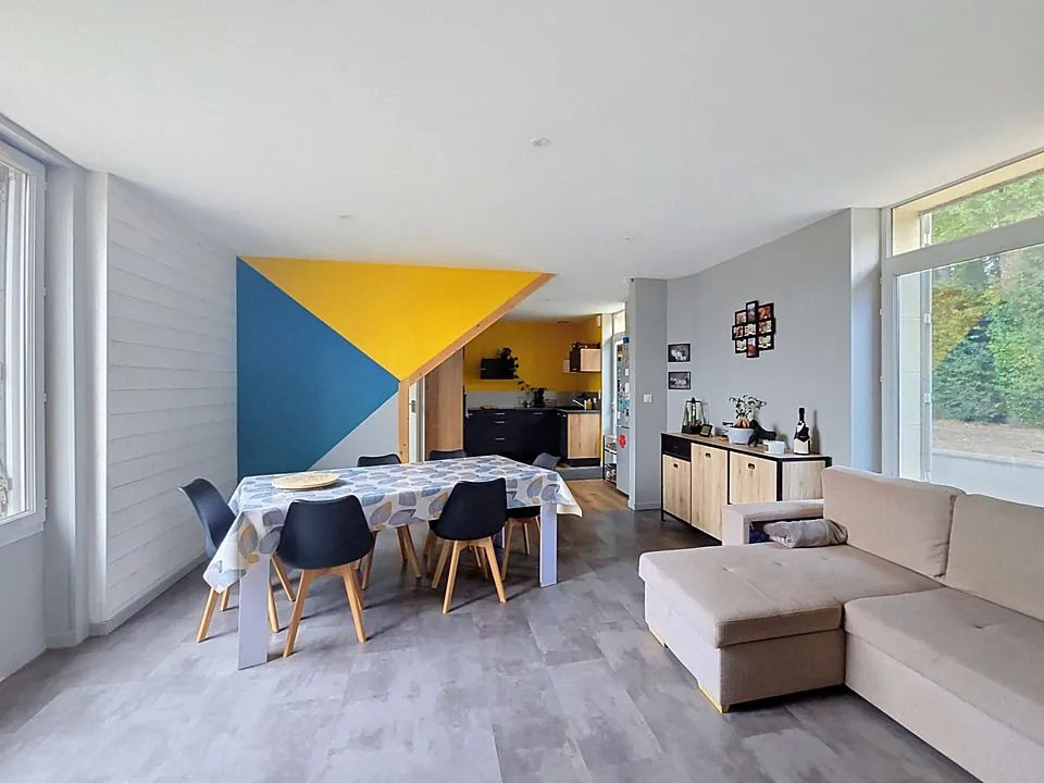 Maison de charme entièrement rénovée à Boismé avec terrain clos et garage