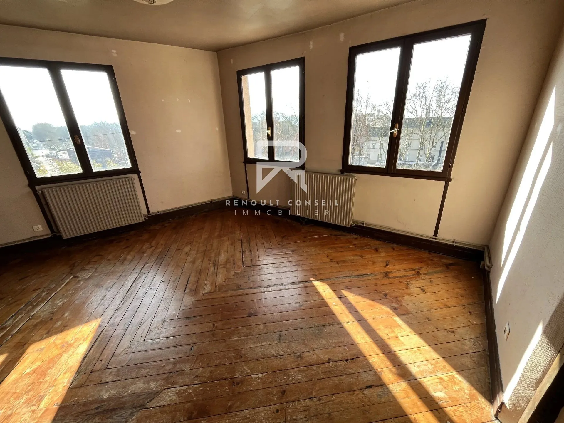 Spacieux appartement duplex T3 à Rouen face au métro Boulingrin
