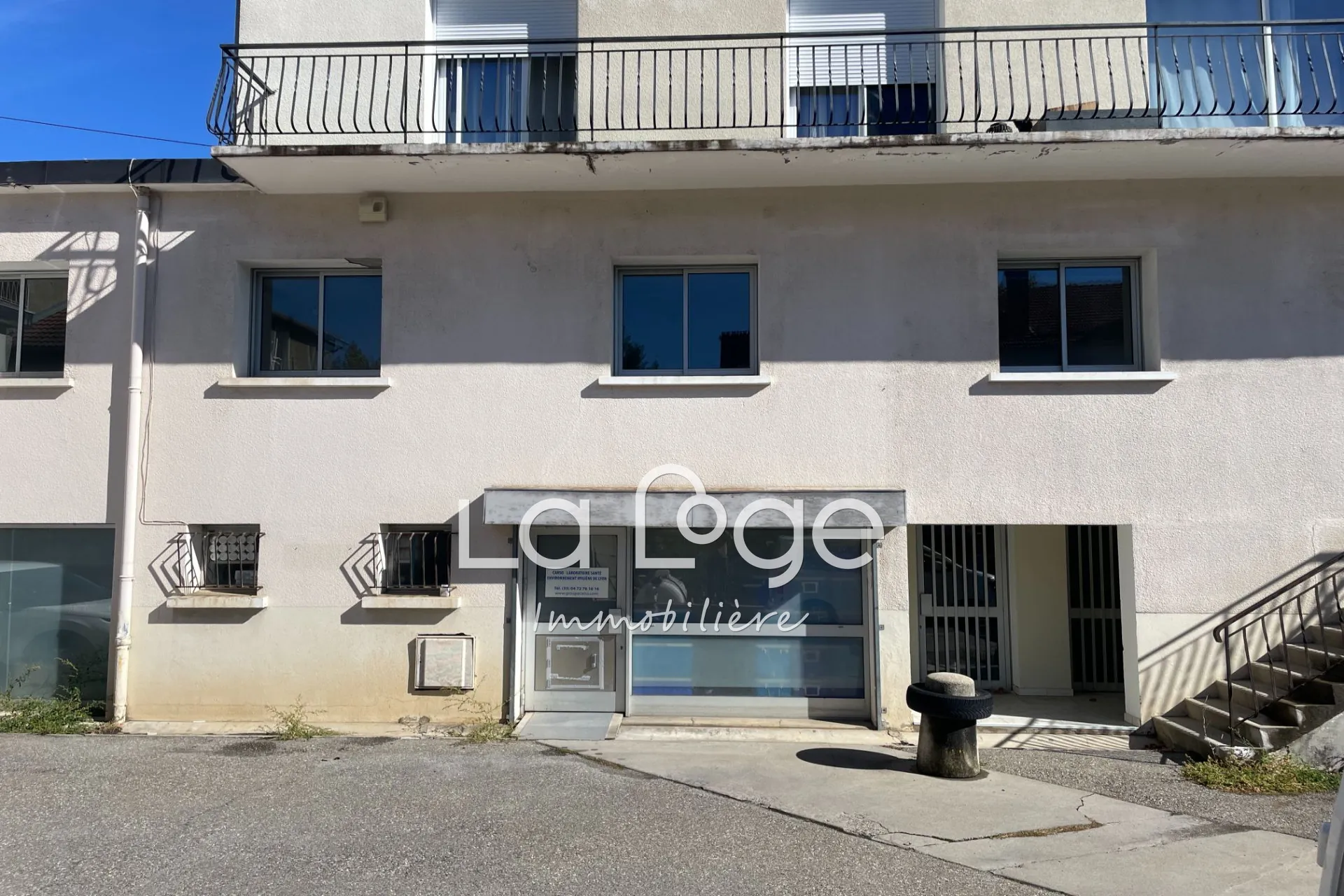 Bureaux à vendre à Gap Saint-Roch - 170 m² + 40 m² réserve, parking privé