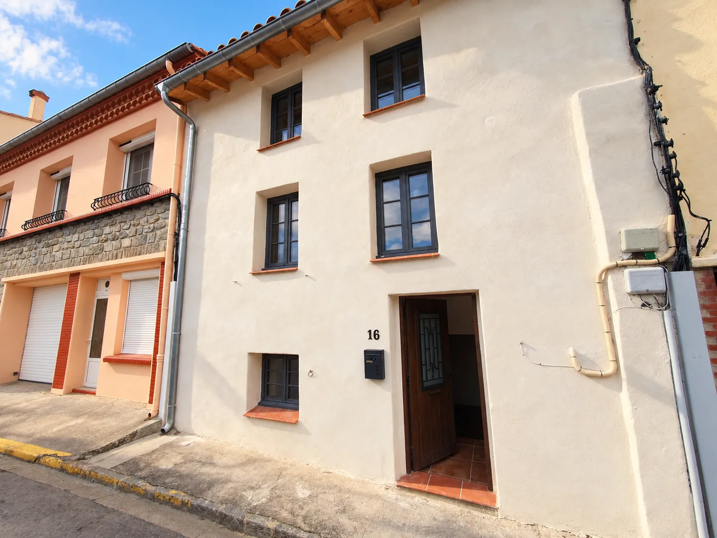 Maison du XVIIe siècle entièrement rénovée avec jardin et terrasse à Arles sur Tech